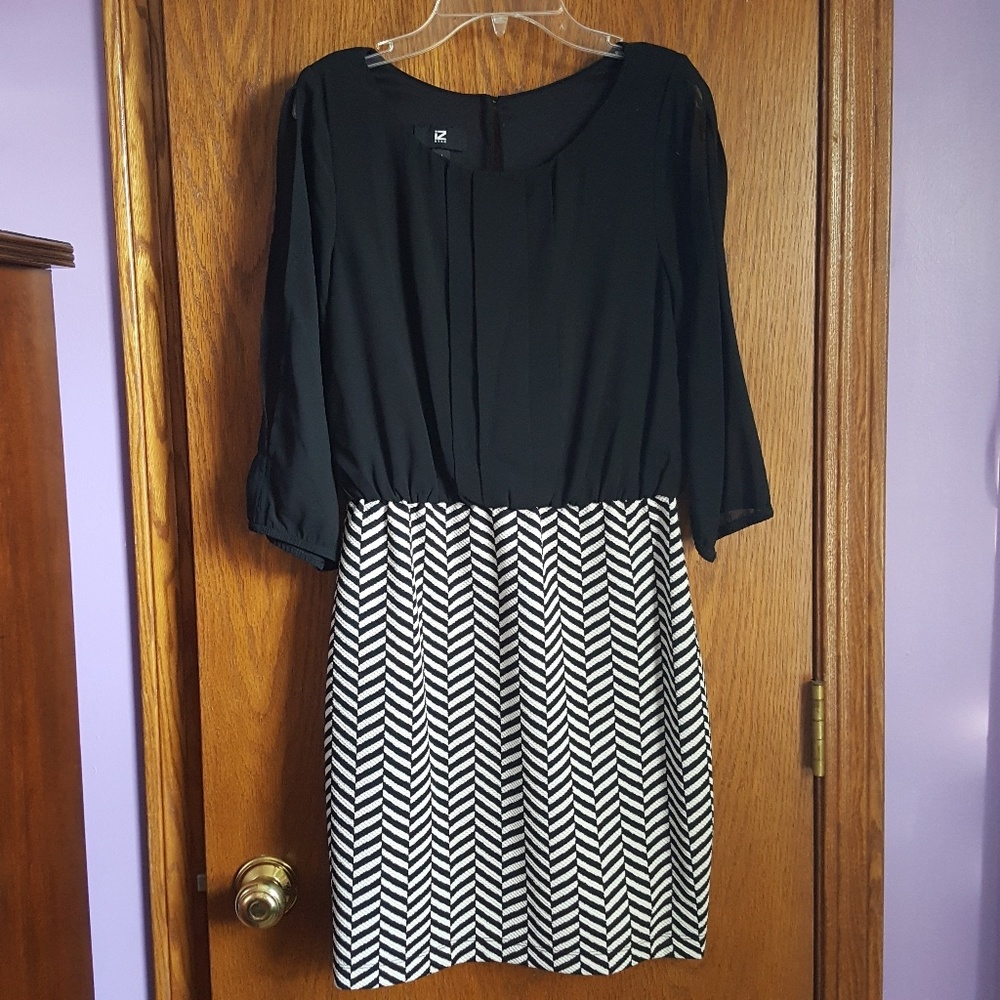 NWOT IZ Byer Dress